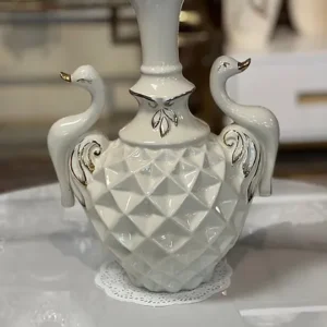 Majestic Swan Decor Vase